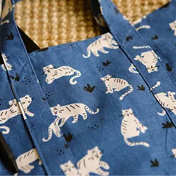 Отрез ткани 75х45 см "Лен. Doodling tiger blue" (Daily Like)