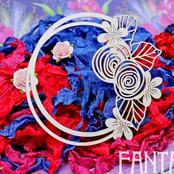 Украшение из чипборда "Круглая рамка с цветами 2" (Fantasy)
