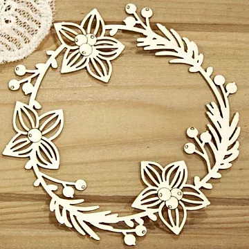 Украшение из чипборда "Венок с цветами и ягодами 3" (Просто небо)