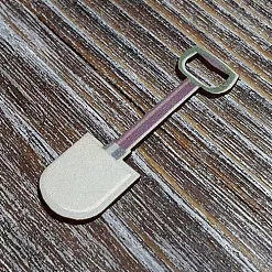 Украшение из цветного чипборда "Лопата походная" (Благолис) Украшение из цветного чипборда "Лопата походная" (Благолис)