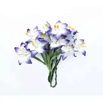 Букет лилий "Белые с фиолетовым" (ScrapBerry's)